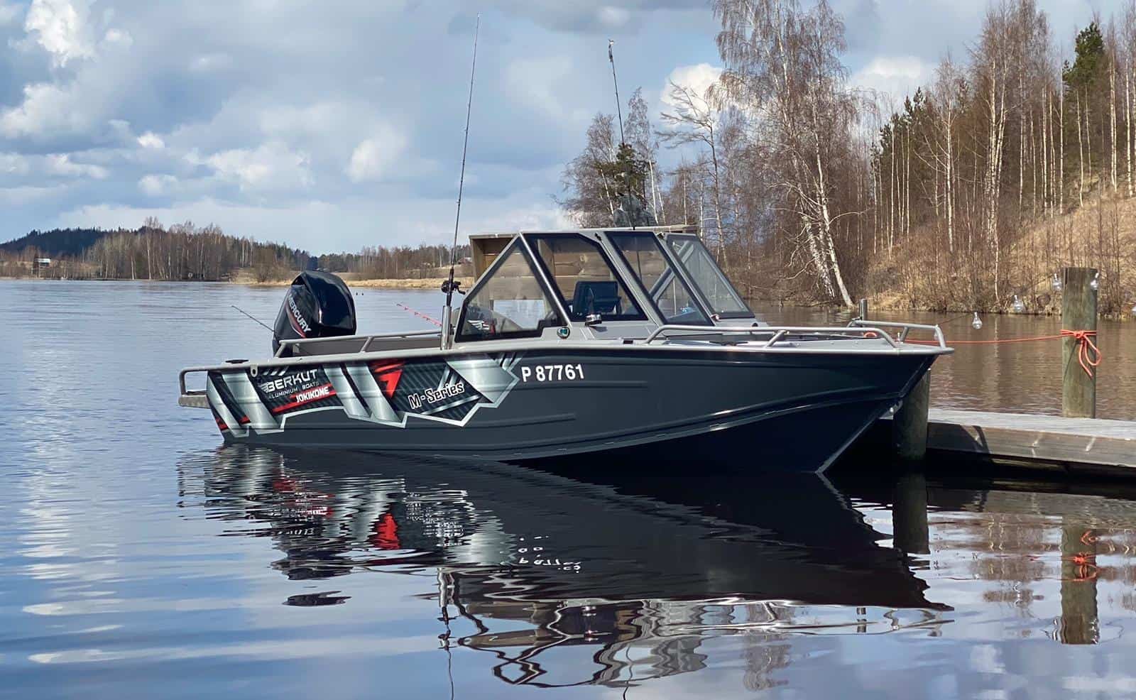 Motorboot Bergut mit Mercury 60 PS