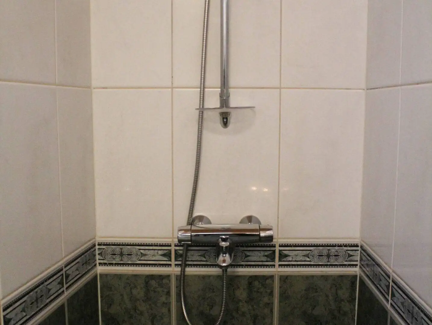 Villa Rantakallio shower