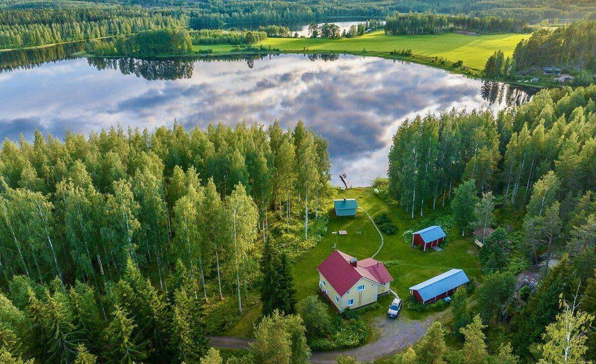 Villa Niemelä lakeside cottage on Lake Simpelejärvi
